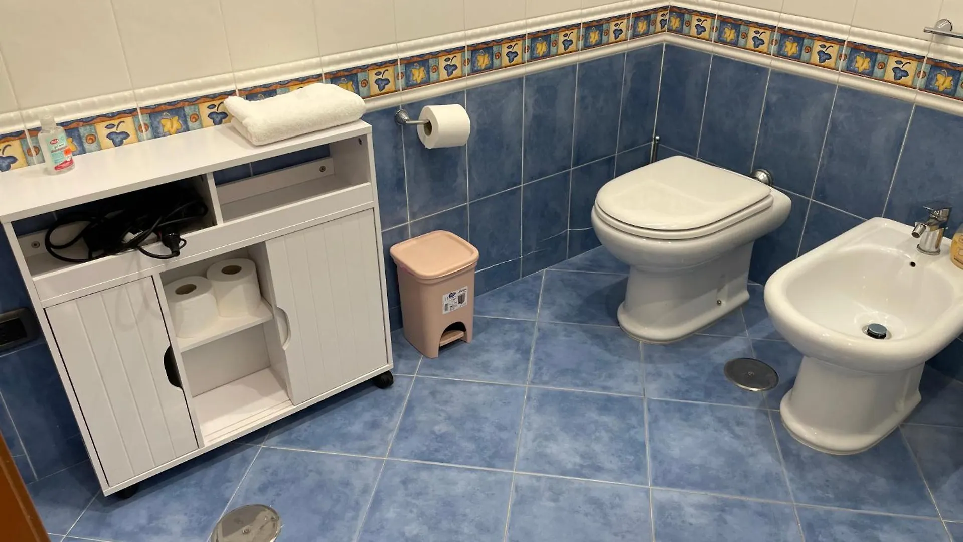 Archetto B&B Naples 0*,  Italy